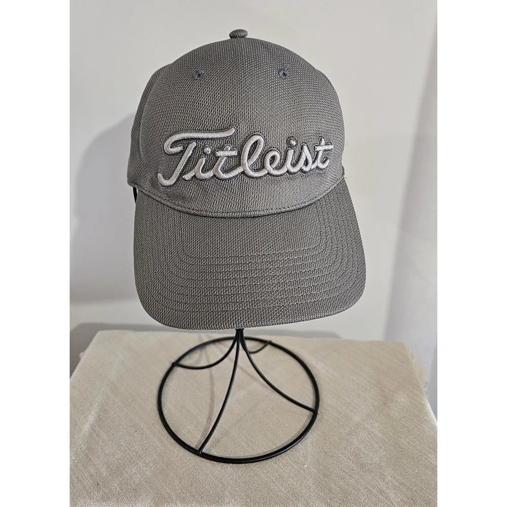 FJ Titleist Pro V1  Men's Golf Gray Cap